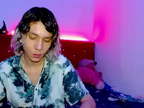 Snapshot of LAICK_01 chatting on 2, 12, 2024 LAICK 01 online show from 2, 12, 2024