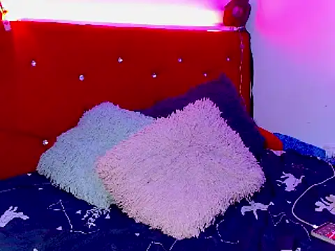 Snapshot of LAICK_01 chatting on 12, 12, 2024 LAICK 01 online show from 12, 12, 2024