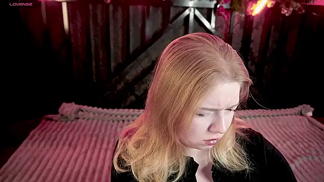 Snapshot of Tinker_Belll chatting on 12, 1, 2026 Tinker Belll online show from 12, 1, 2026