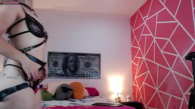 Snapshot of valentina_angel chatting on 16, 10, 2025 valentina angel online show from 16, 10, 2025