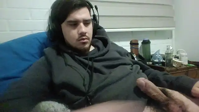 Snapshot of hung_weeb chatting on 8, 7, 2026 hung weeb online show from 8, 7, 2026