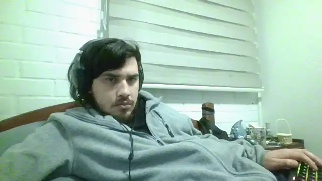 Snapshot of hung_weeb chatting on 7, 8, 2026 hung weeb online show from 7, 8, 2026