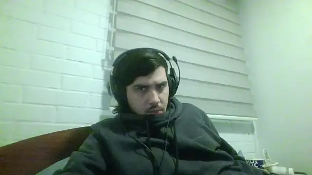 Snapshot of hung_weeb chatting on 14, 7, 2026 hung weeb online show from 14, 7, 2026