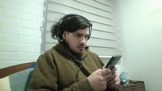 Snapshot of hung_weeb chatting on 21, 7, 2026 hung weeb online show from 21, 7, 2026