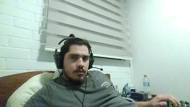 hung weeb online show from 3, 4, 2026