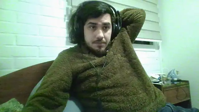 Snapshot of hung_weeb chatting on 28, 7, 2026 hung weeb online show from 28, 7, 2026