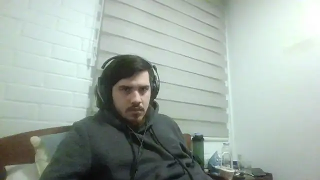 Snapshot of hung_weeb chatting on 30, 6, 2026 hung weeb online show from 30, 6, 2026