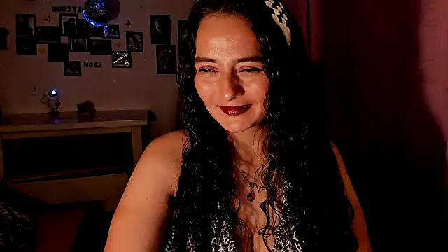 emma luxy online show from 5, 4, 2026