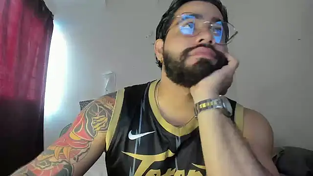 Snapshot of _Coddygold_ chatting on 24, 2, 2025 Coddygold online show from 24, 2, 2025