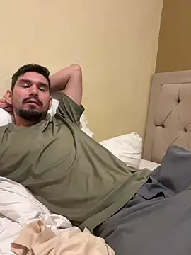 Tomthelong online show from 20, 2, 2025