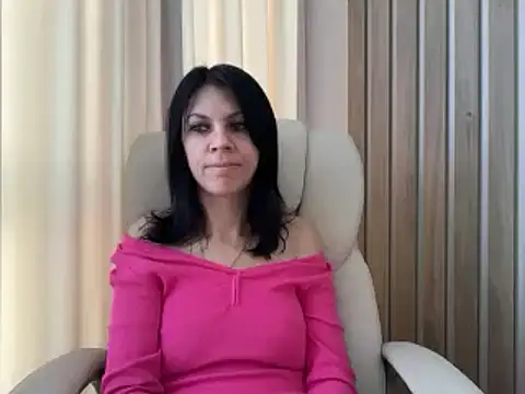 Snapshot of InjaAtHome chatting on 19, 11, 2025 InjaAtHome online show from 19, 11, 2025