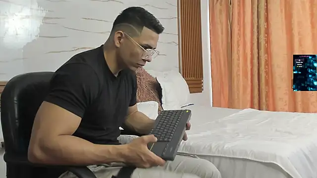 ChoreyTaiylor online show from 22, 11, 2025