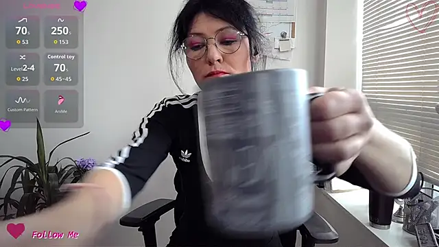 Snapshot of City_Kat chatting on 24, 9, 2025 City Kat online show from 24, 9, 2025