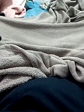 Santosgui14 online show from 8, 9, 2025