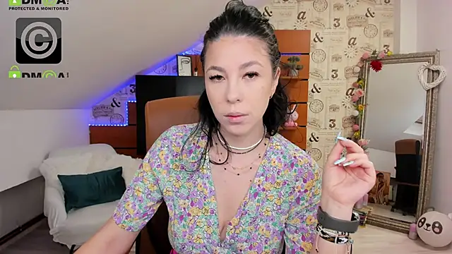 EmillyTaylor online show from 15, 4, 2026