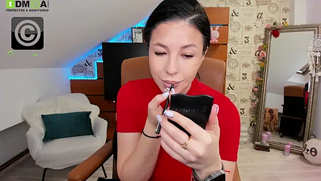 EmillyTaylor online show from 12, 6, 2026