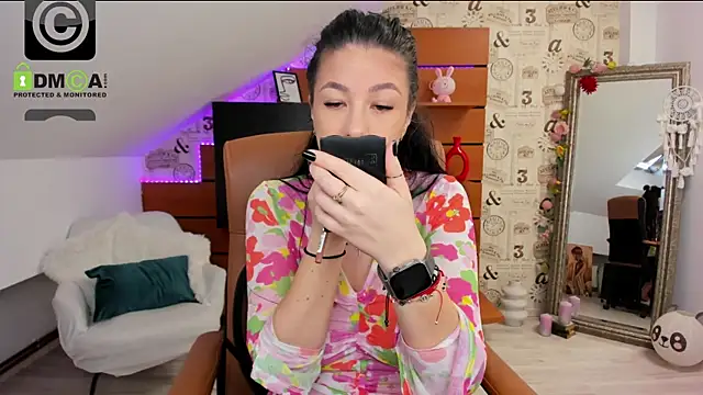 EmillyTaylor online show from 23, 7, 2026