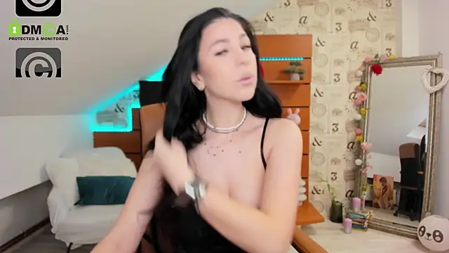 EmillyTaylor online show from 22, 4, 2026