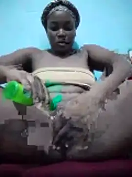 pussyqueene online show from 18, 11, 2025