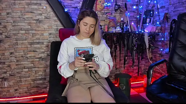 Liltildeman moon online show from 17, 2, 2026