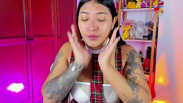 eymy-hadid online show from 27, 11, 2025