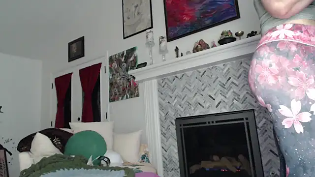 AuroraWillows online show from 17, 3, 2025