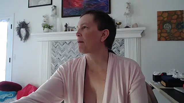 AuroraWillows online show from 8, 4, 2026