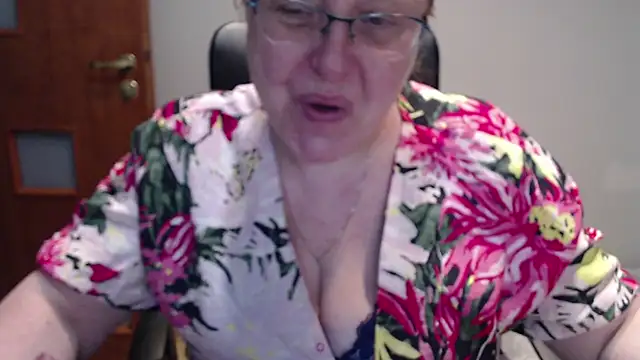 JoannaAndNeighbour online show from 7, 2, 2025