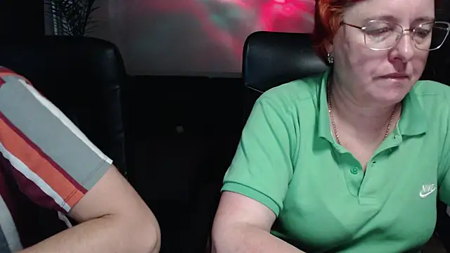 JoannaAndNeighbour online show from 8, 11, 2025