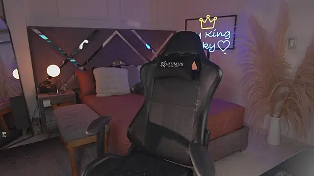 Snapshot of KateOwens chatting on 22, 11, 2025 KateOwens online show from 22, 11, 2025