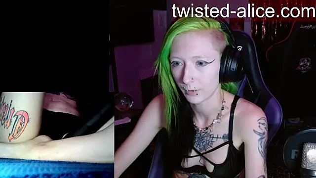 Snapshot of alicewonder09 chatting on 25, 6, 2026 alicewonder09 online show from 25, 6, 2026