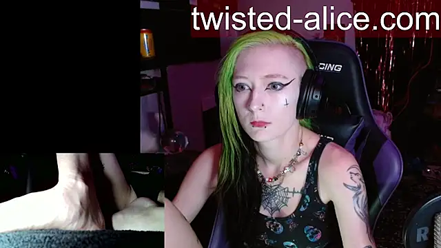 Snapshot of alicewonder09 chatting on 16, 7, 2026 alicewonder09 online show from 16, 7, 2026