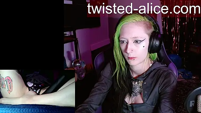 Snapshot of alicewonder09 chatting on 9, 7, 2026 alicewonder09 online show from 9, 7, 2026