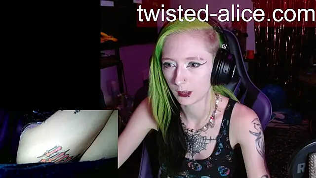 Snapshot of alicewonder09 chatting on 8, 7, 2026 alicewonder09 online show from 8, 7, 2026