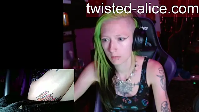Snapshot of alicewonder09 chatting on 19, 7, 2026 alicewonder09 online show from 19, 7, 2026