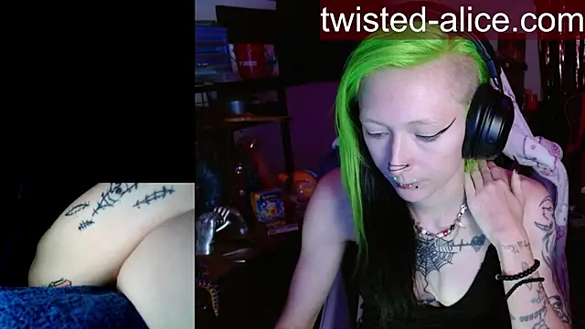 Snapshot of alicewonder09 chatting on 15, 6, 2026 alicewonder09 online show from 15, 6, 2026