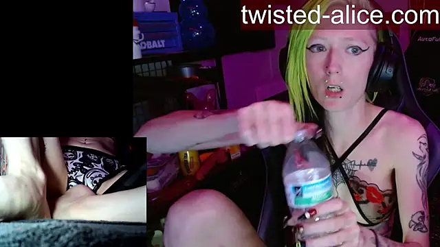 alicewonder09 online show from 9, 4, 2026