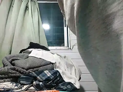 Hotcasados69 online show from 4, 2, 2026