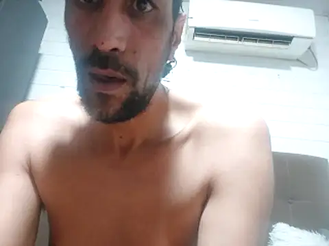 Hotcasados69 online show from 5, 2, 2026