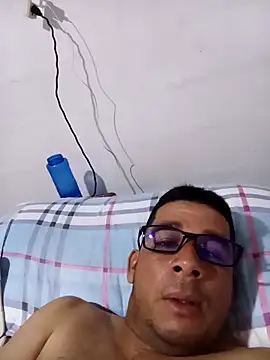 Snapshot of El-reyleon chatting on 28, 4, 2026 El-reyleon online show from 28, 4, 2026