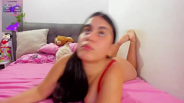 AnnieBellee online show from 6, 4, 2026