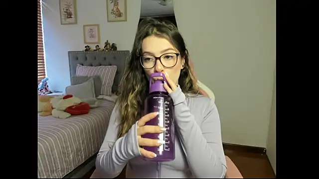 Snapshot of samysweet_8 chatting on 8, 11, 2025 samysweet 8 online show from 8, 11, 2025