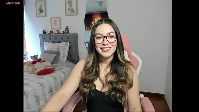 Snapshot of samysweet_8 chatting on 21, 10, 2025 samysweet 8 online show from 21, 10, 2025