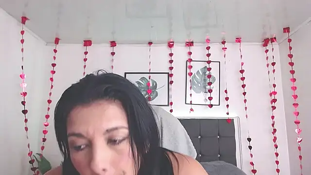 selena yourmilf online show from 24, 2, 2025