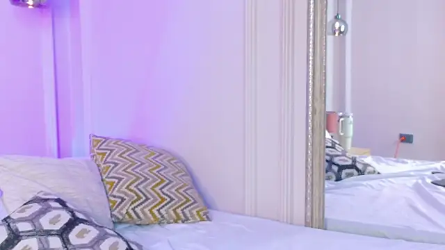 Snapshot of Sara_Boom chatting on 13, 11, 2025 Sara Boom online show from 13, 11, 2025