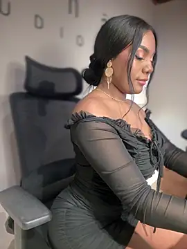 Snapshot of Sara_Boom chatting on 26, 11, 2025 Sara Boom online show from 26, 11, 2025