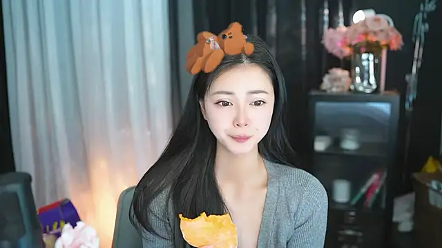 Ocean--Lili online show from 13, 3, 2025