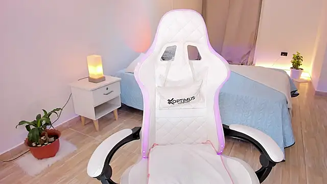 carleee winter online show from 29, 11, 2025