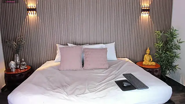 CloeHarp online show from 3, 11, 2025