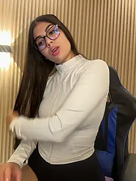 Sarasanders 4 online show from 12, 11, 2025